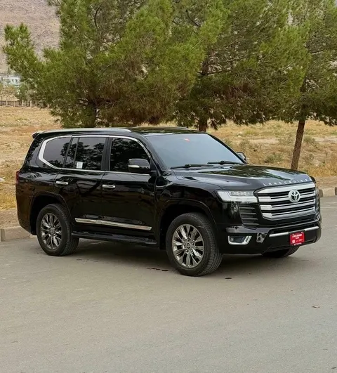 Toyota Land Cruiser GXR V8 2012, 2026 Shape