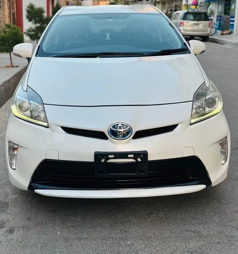 Toyota Prius 2013 Hybrid، حالت کانتینری