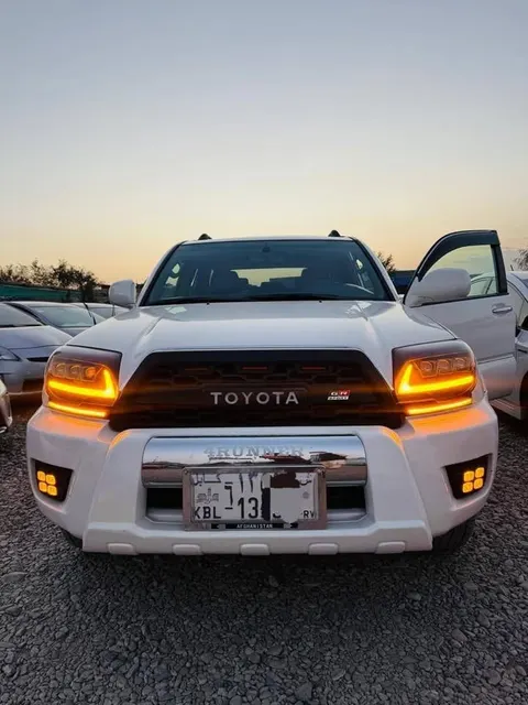 Toyota 4Runner 2004 White SR5 Accident-Free