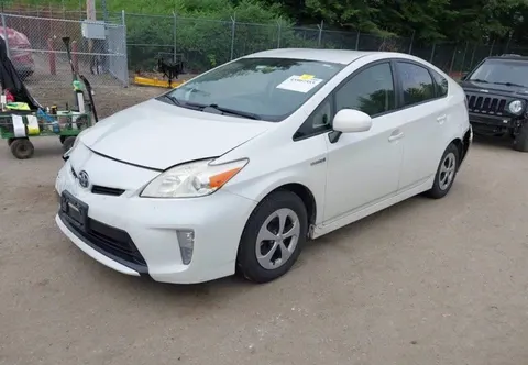 Toyota Prius 2015 - 7850 USD