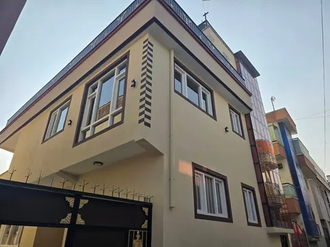 House for sale in District 6 Kabul, 2 storeys, 5 rooms, 2 bathrooms, 140 m2