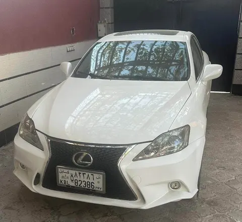 Lexus 2006 White, 6-Cylinder, Fuel Efficient