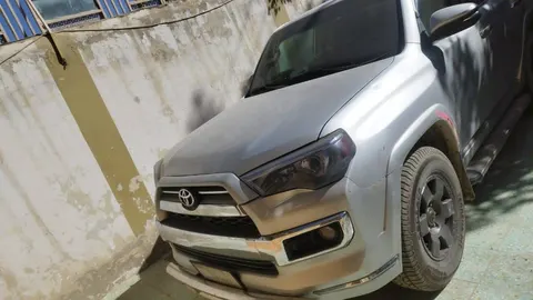Toyota 4Runner SR5 2010, Silver, Imported, 6-Cylinder