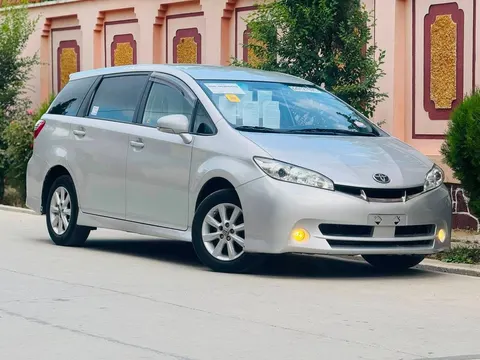 Toyota Wish Fielder 2010, 3-Row, Full Option