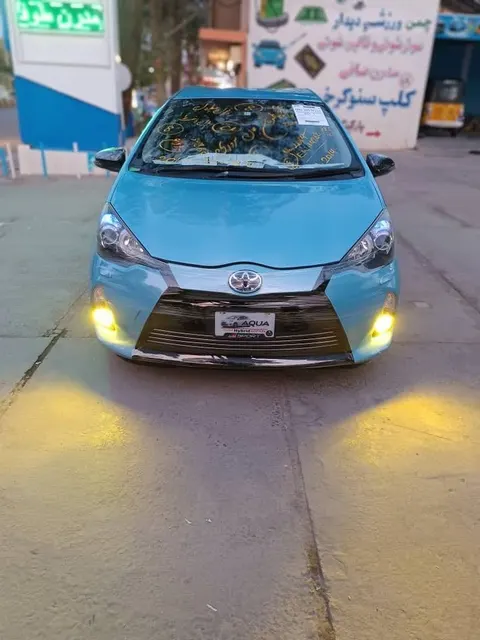 Aqua 2012 Full Option, 76000 km