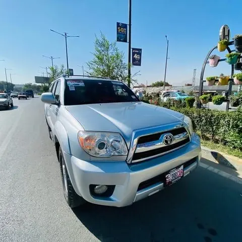 Toyota 4Runner SR5 2006, 6-Cylinder, 4WD, Clean Documents