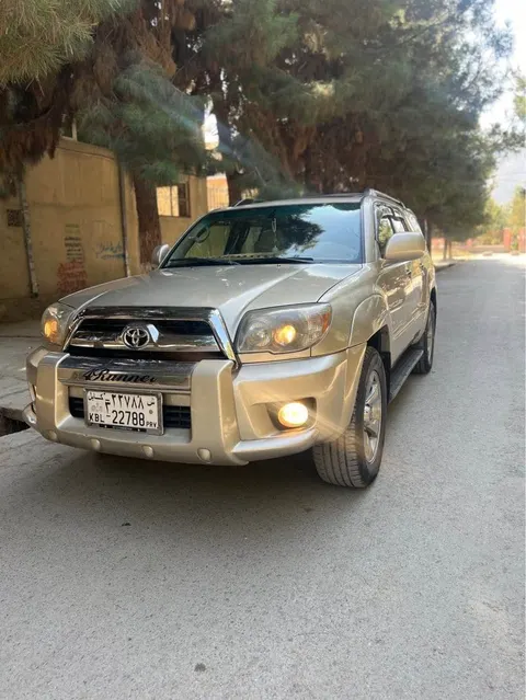 Toyota 4Runner 2005 Gold Limited