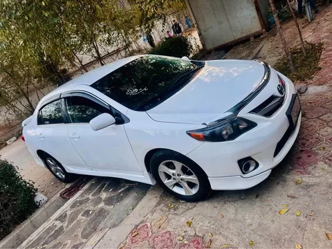 Toyota Corolla 2009 Canadian, White, Urgent Sale