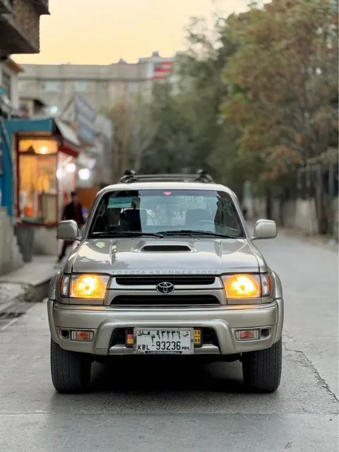 Toyota 4Runner SR5 2002, Gold, 6-Cylinder