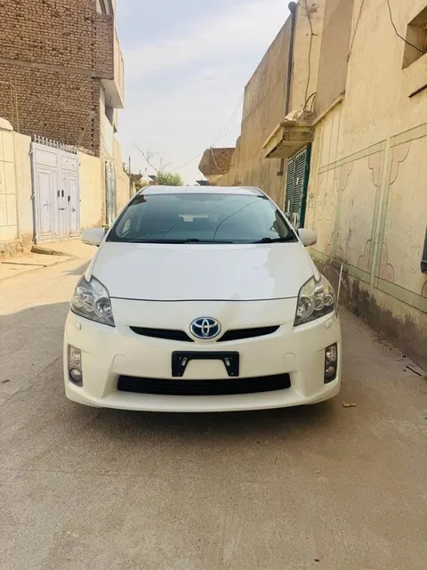 تویوتا پریوس هایبرید