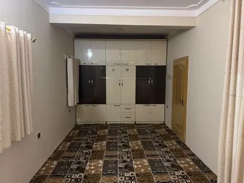 House for sale, two storeys, 5 rooms, 270 m², fully carpeted