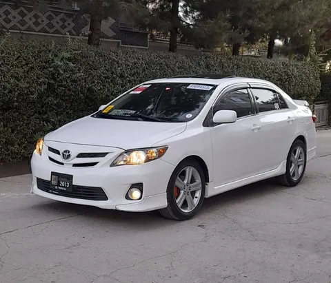Toyota Corolla LE 2013, 56,000 km, automatic