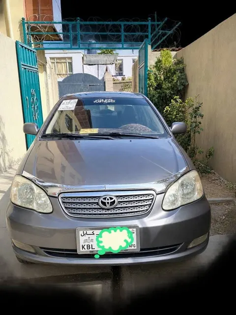 Toyota Corolla 2004, 4-cylinder, clean documents