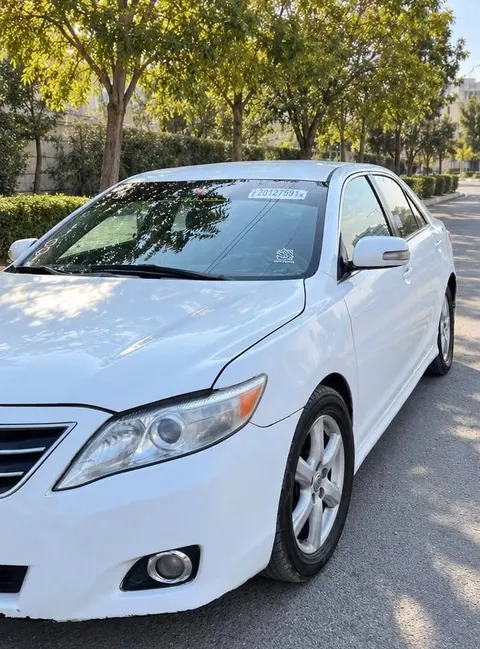 Toyota Camry 2009 Full Option White, 4-Cylinder Petrol, Automatic
