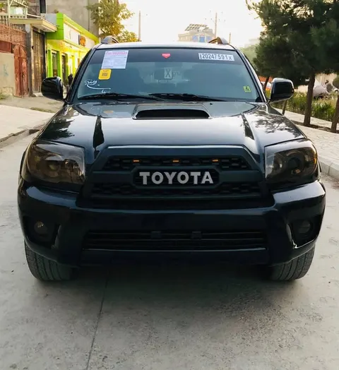 Toyota 4Runner 2003 SR5, Black, 6-Cylinder Petrol, Automatic, Used