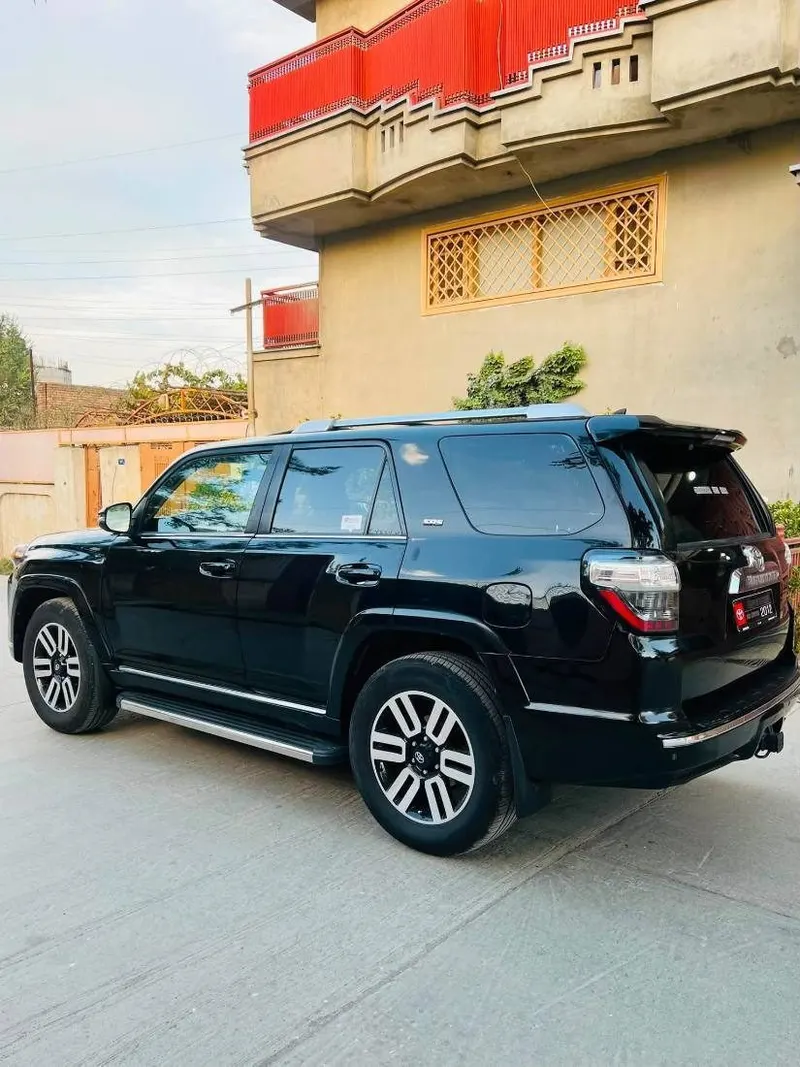 Toyota 4Runner SR5 2012 (3)