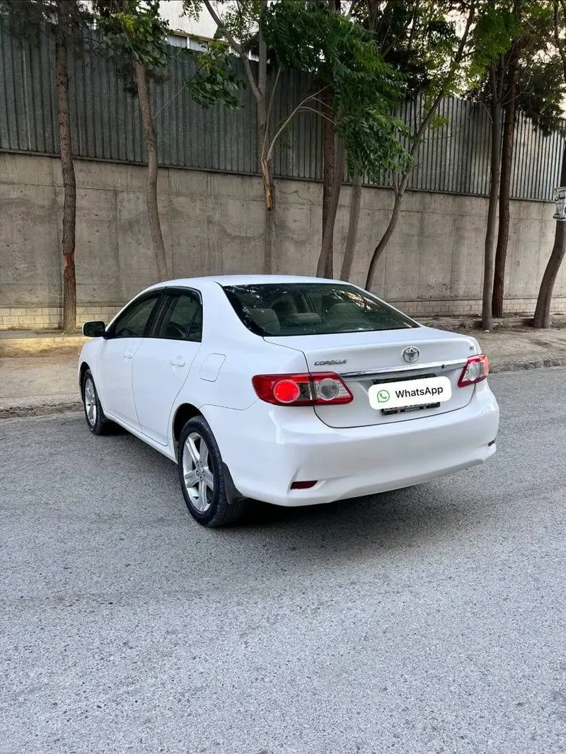 Toyota Corolla LE 2012 (5)