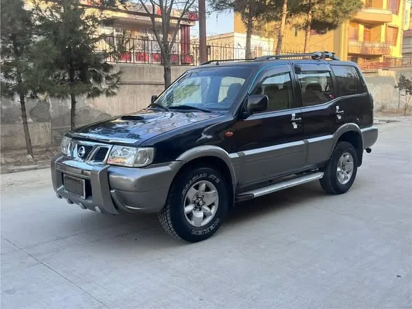 Nissan 2003 (2)