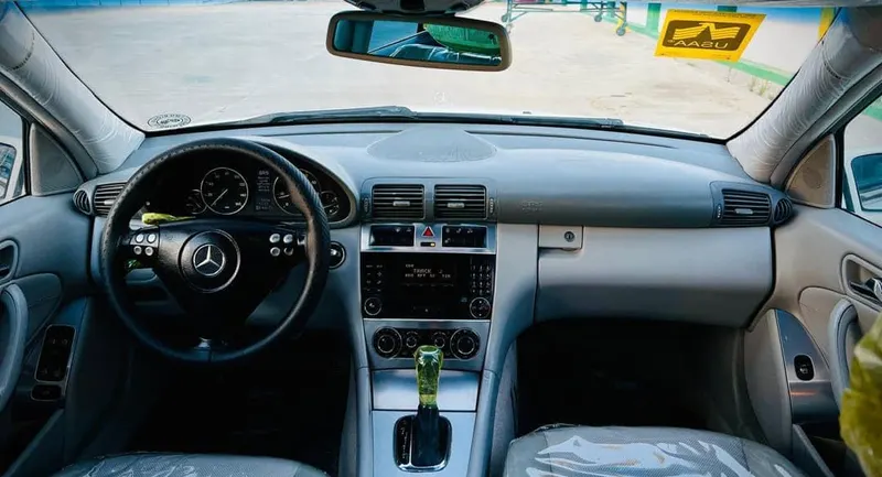 2005 Mercedes-Benz C230 – Full Option (5)