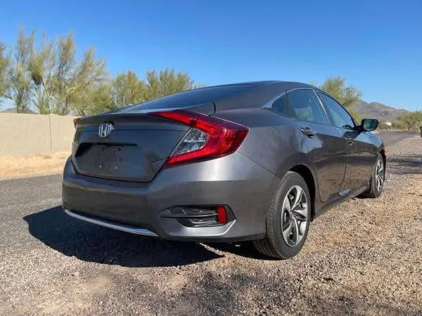 Honda Civic 2020 (3)