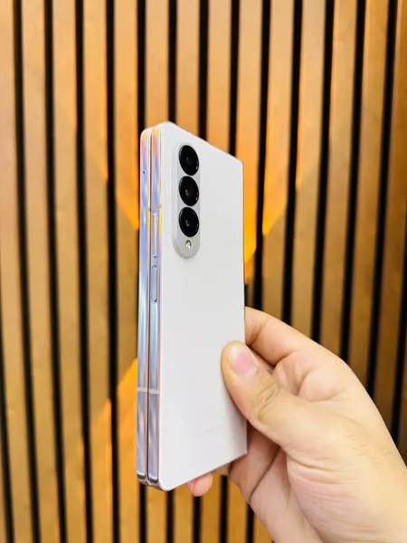 Samsung Z Fold 4 (2)