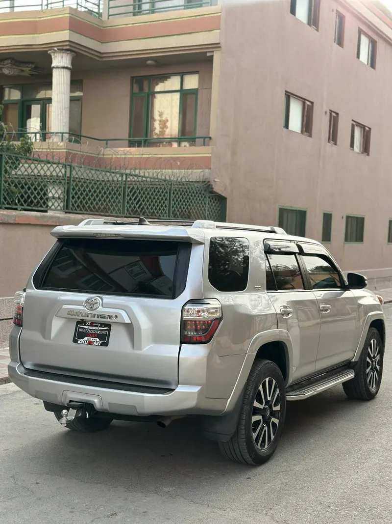 تویوتا 4Runner 2018 (2)