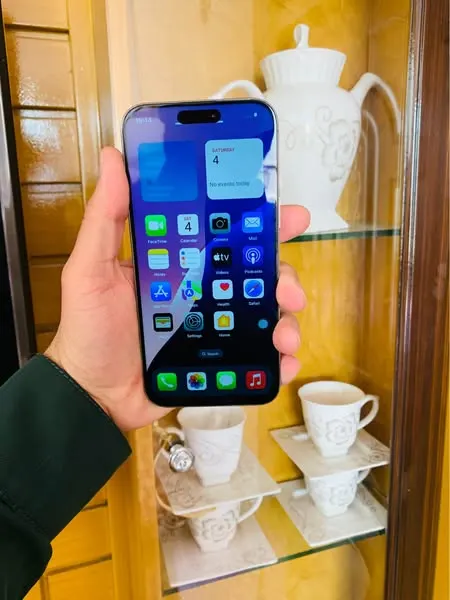 iPhone 16 Pro Max (2)
