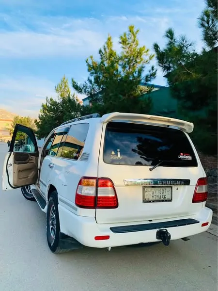 Toyota Land Cruiser 2002 (3)