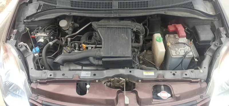 Suzuki Swift 2009 (3)
