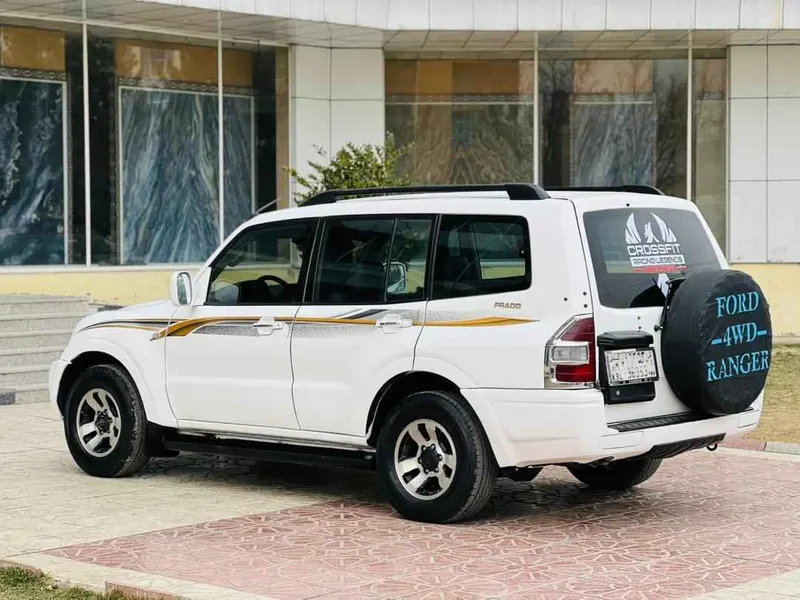 Mitsubishi Pajero 2004 (3)