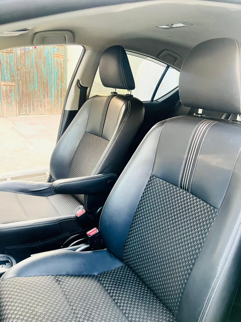 Toyota Aqua 2018 (7)