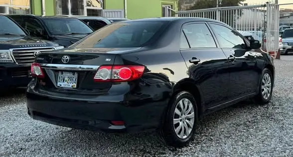 Toyota Corolla - 2013 (3)