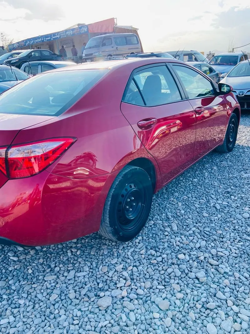 Toyota Corolla 2017 (6)