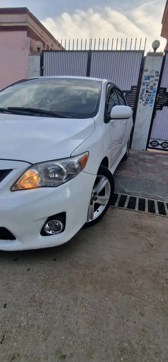 Toyota Corolla 2013 (2)
