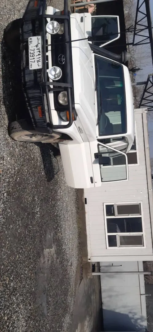 Toyota Land Cruiser (2)