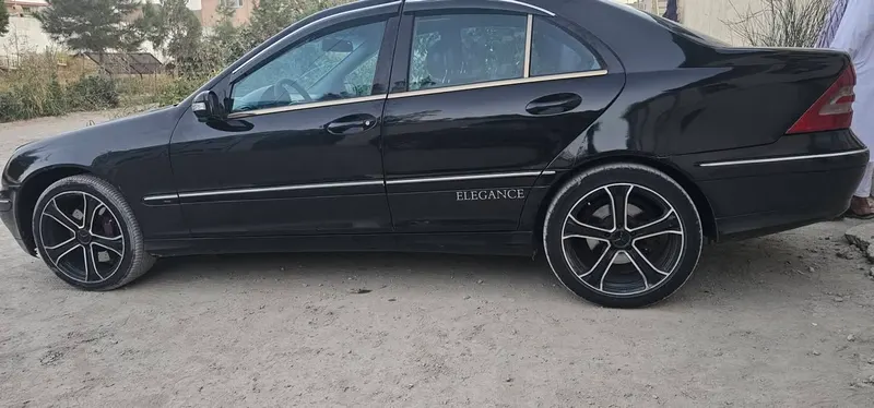 Mercedes-Benz 2004 (2)