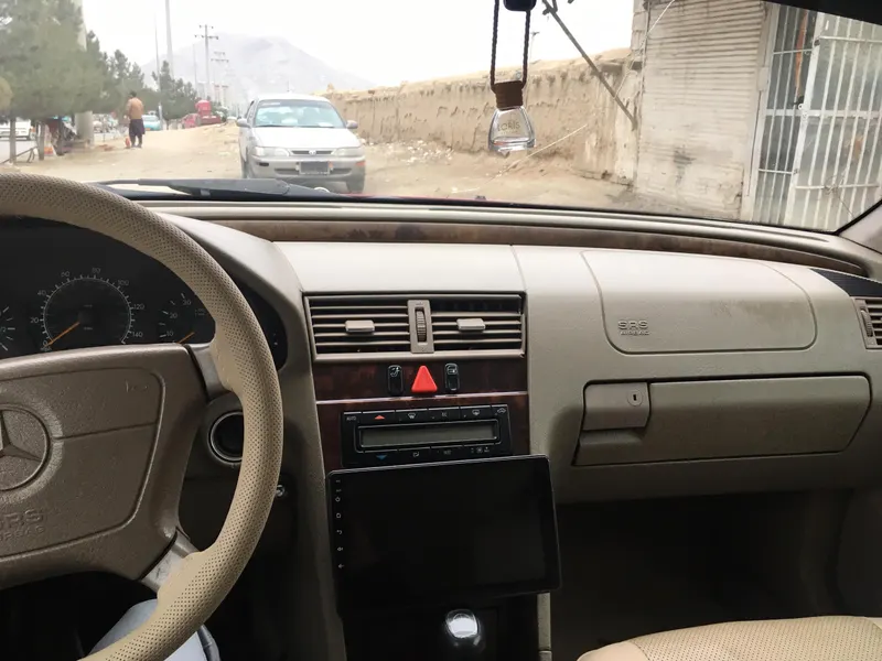 Mercedes-Benz 1998 (5)
