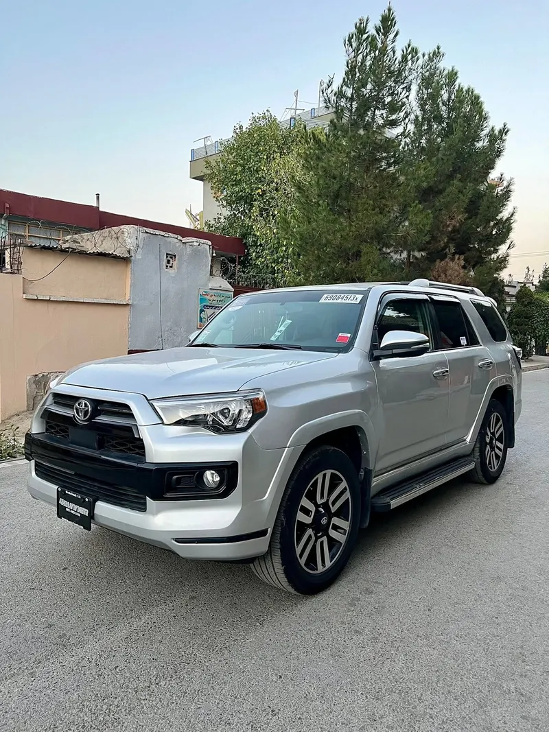 Toyota 4Runner (2)