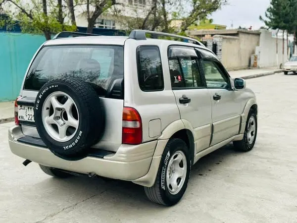 Suzuki Vitara 2000 (3)