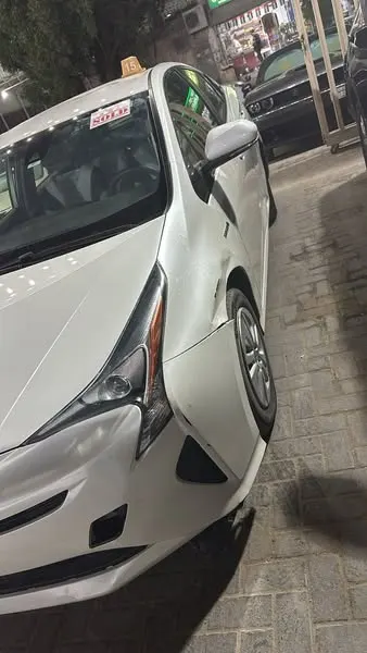 Toyota Prius 2018 (2)