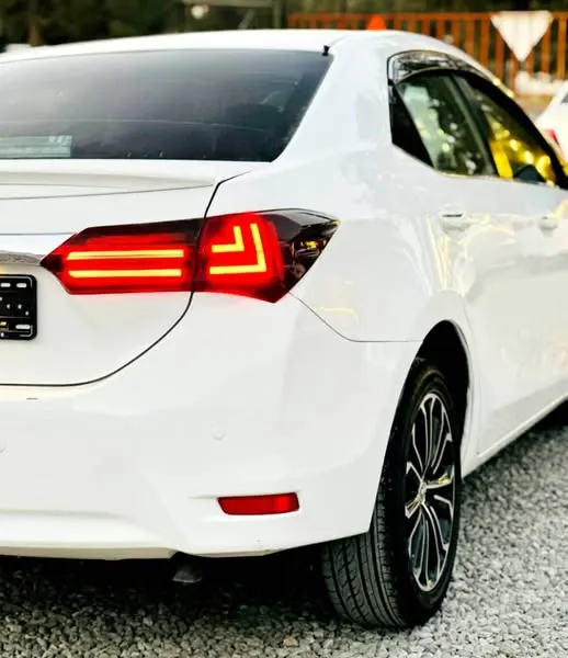 Toyota Corolla 2015 (3)