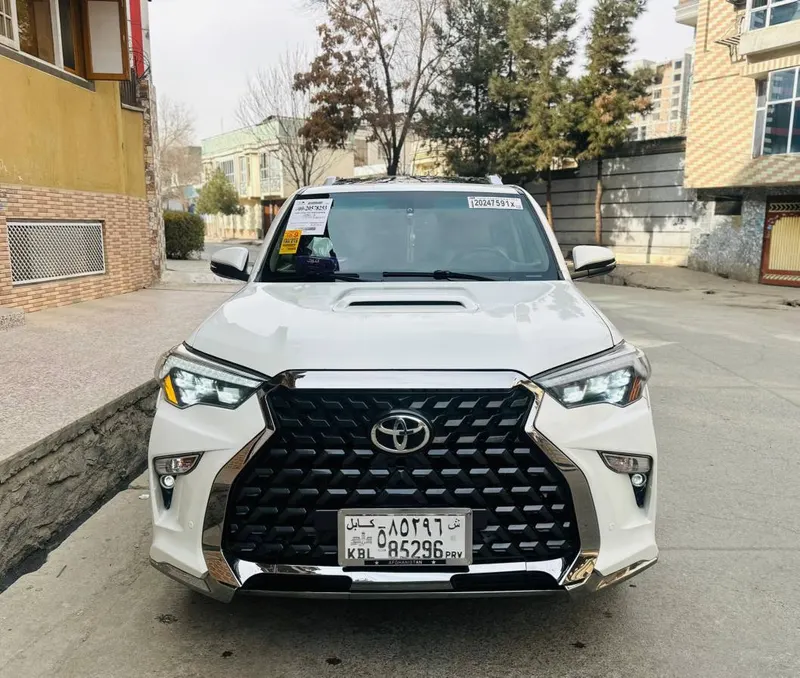 Toyota 4Runner 2016 (2)