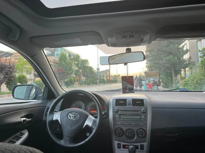 Toyota Corolla 2010 (4)