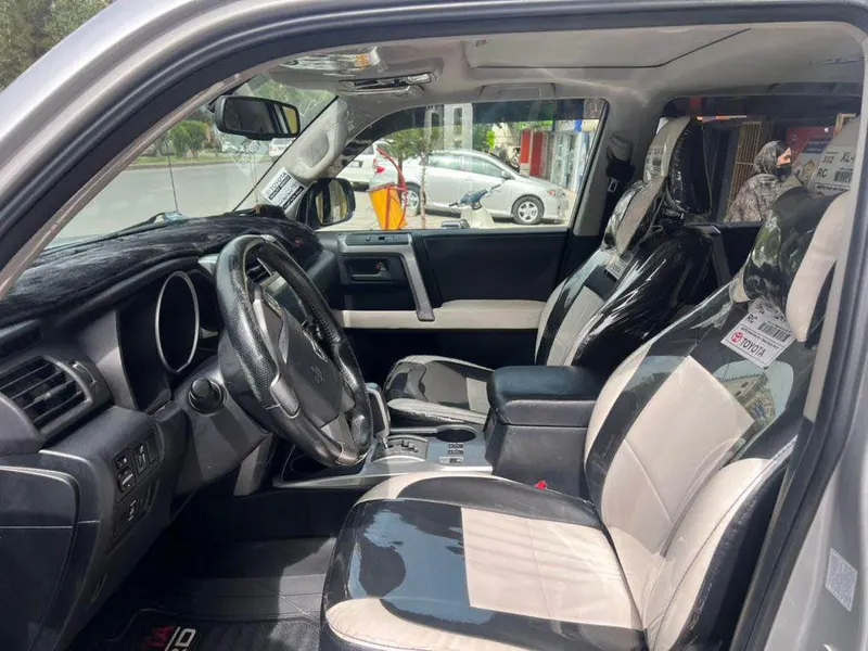 Toyota 4 Runner 2011 (2)