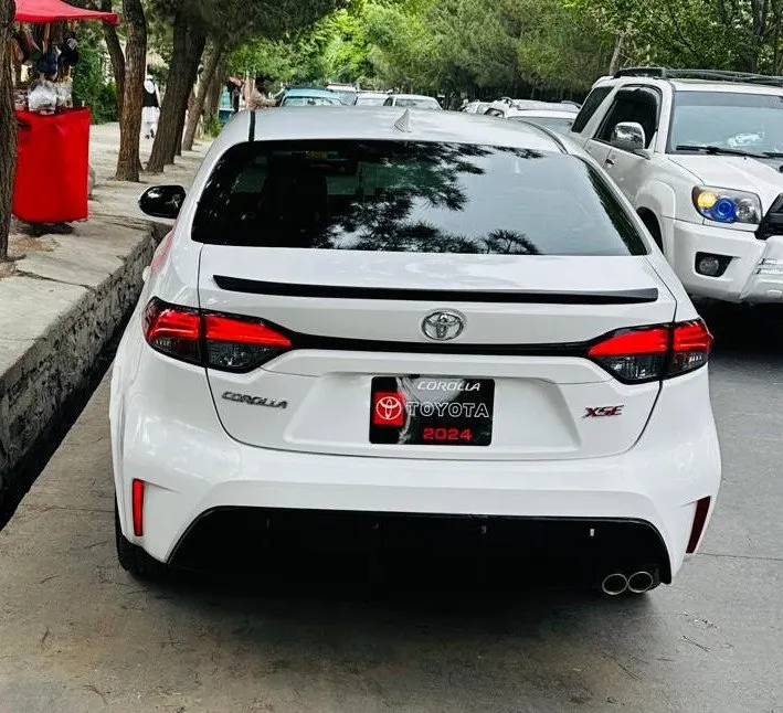 Toyota Corolla 2024 (2)