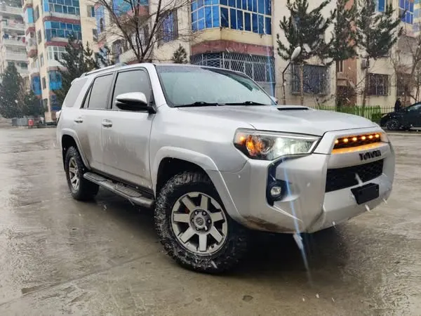 Toyota 4Runner TRD 2016 (2)