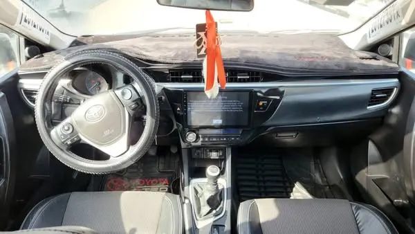 Toyota Corolla 2015 (3)