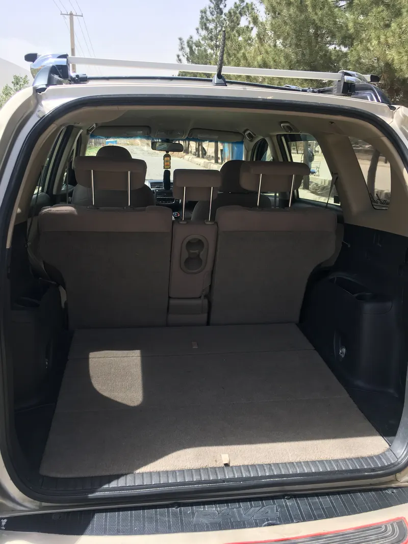 Toyota RAV4 2006 (7)