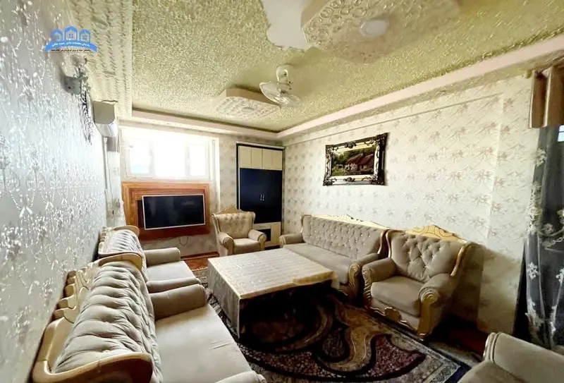 Fourth-Floor Apartment (4)