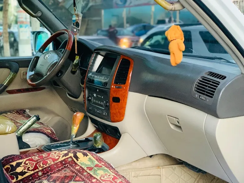 Toyota Land Cruiser 2006 (4)